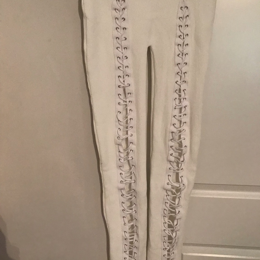 Cream and white tie-up leggings